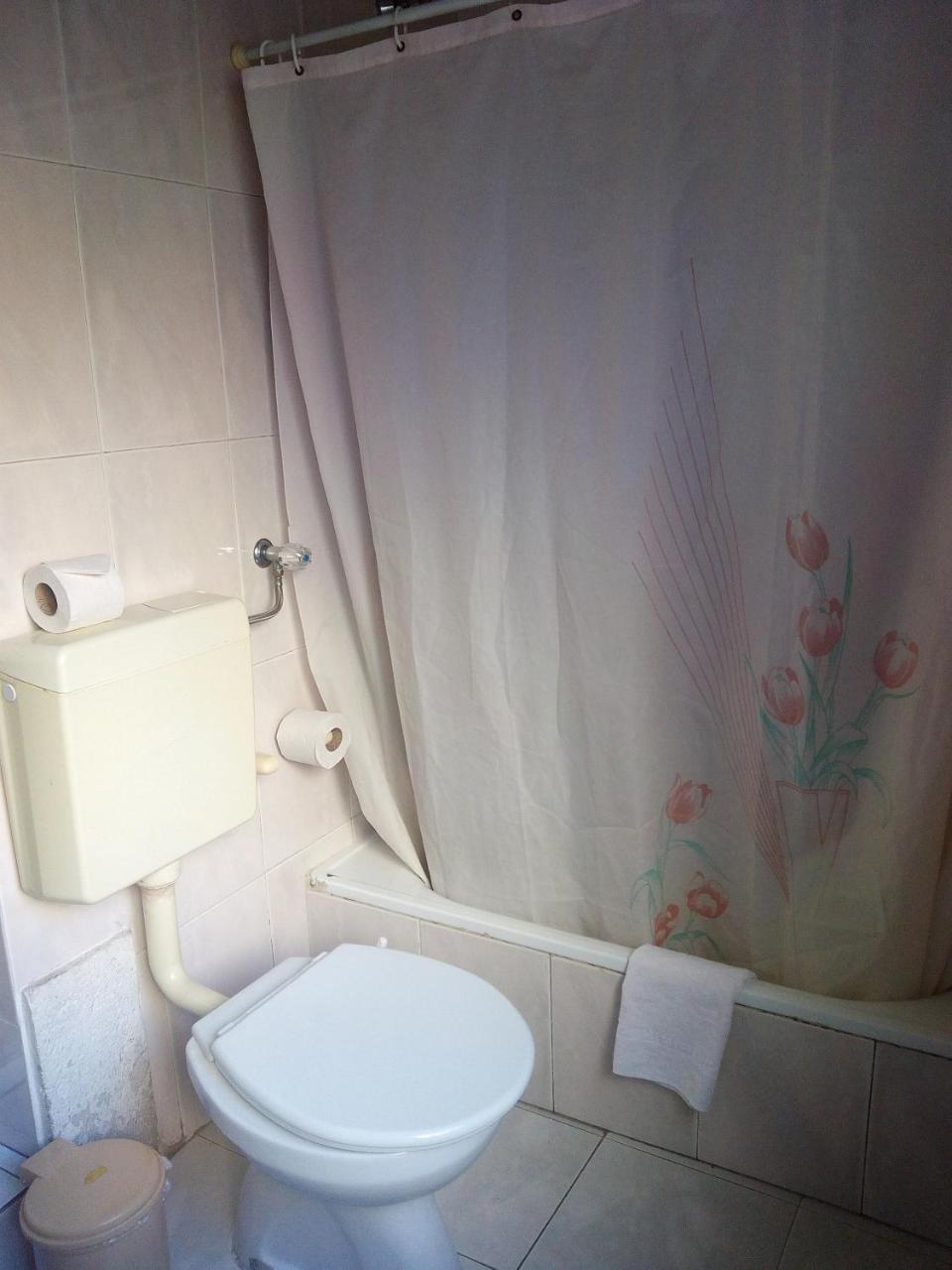 Apolo Bed and Breakfast Lissabon Buitenkant foto